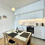 Apartment Parisian L Marais Paris