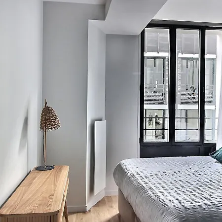 211058 - 4 Personnes à Appartement