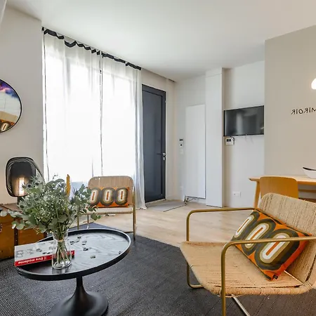 Parisian L Marais * פריז