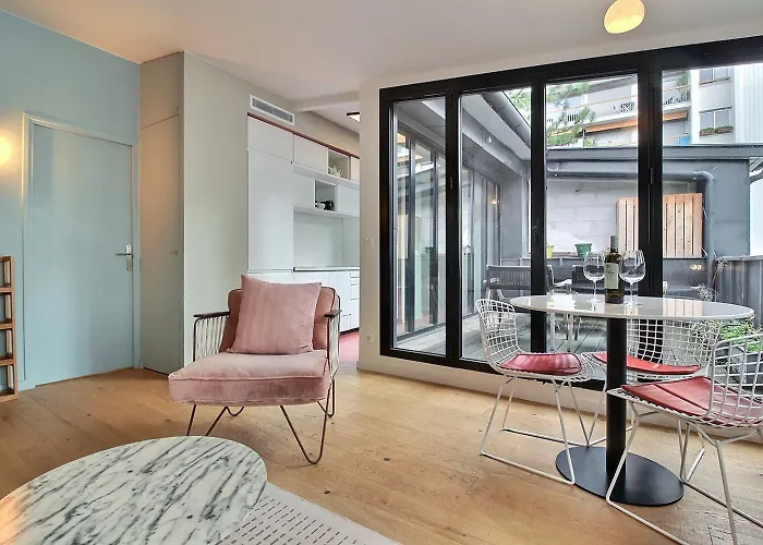 Apartment Parisian L Marais Paris
