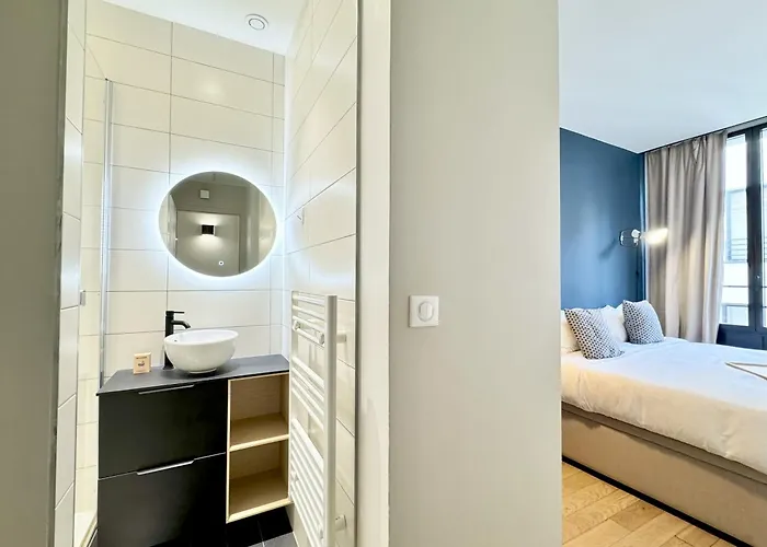 Parisian L Marais Apartment