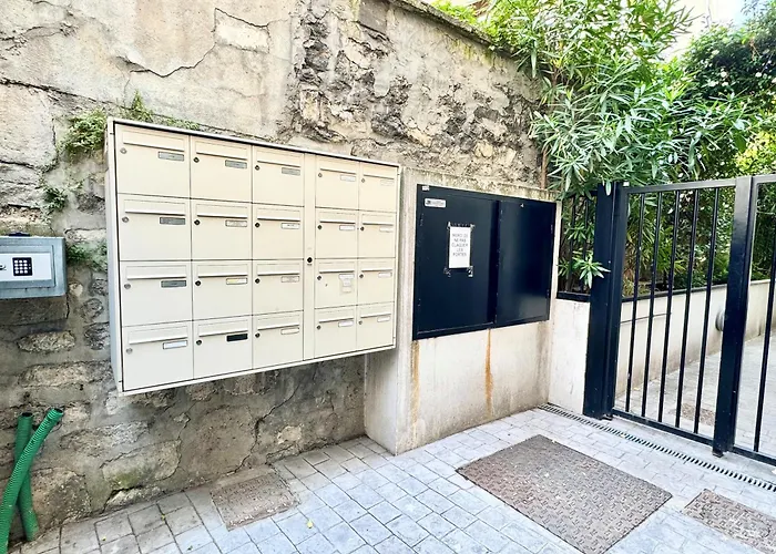 Apartment Parisian L Marais Paris