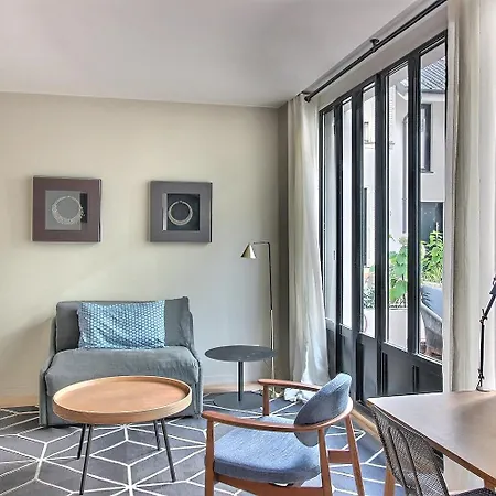 Apartment Parisian L Marais