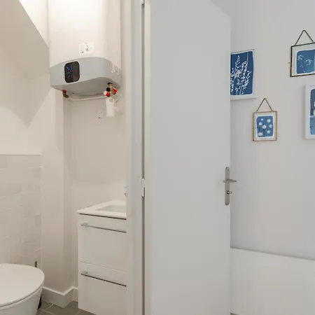 Parisian L Marais Apartment
