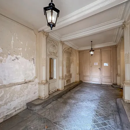 Parisian L Marais Apartment Paris