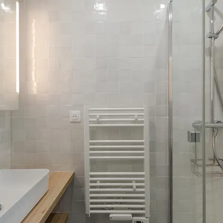 Apartment Parisian L Marais