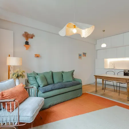 Apartment Parisian L Marais Paris