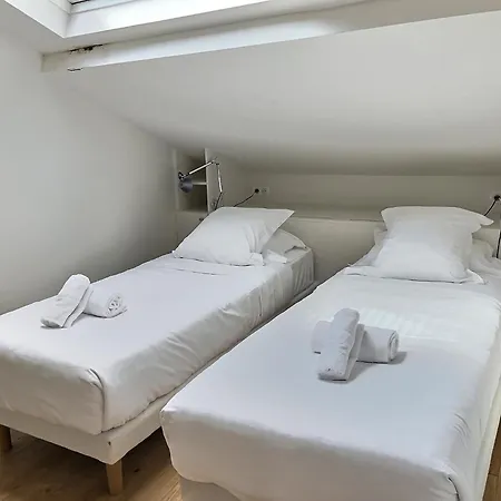 Parisian L Marais Apartment Paris